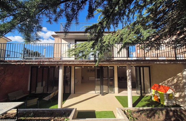 Large Countryside Home in Rioja by vineyards – 9 rooms Sleeps 30 with Bar & BBQ