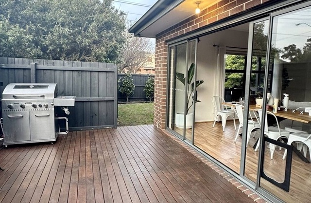 Large cozy house 15 mins drive to the city, 2 mins to train & 10 mins to airport