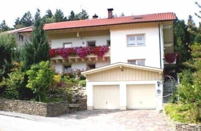 Large, cozy vacation apartment in a quiet location