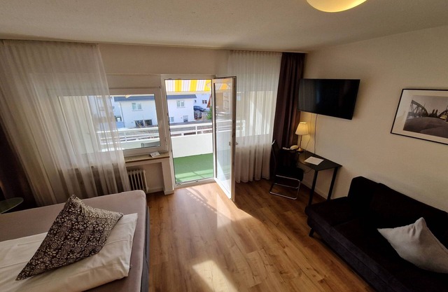 Large double room with bathtub/WC