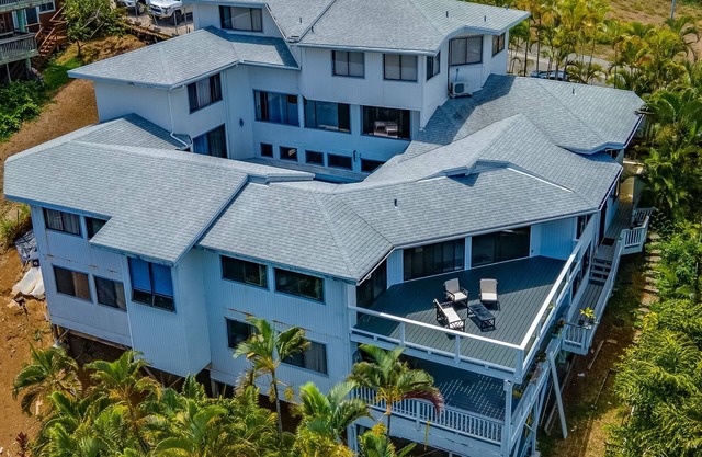 Large Executive Home With Stunning Views