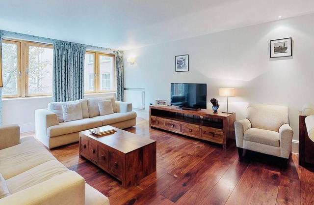 Large family apartment with private terrace