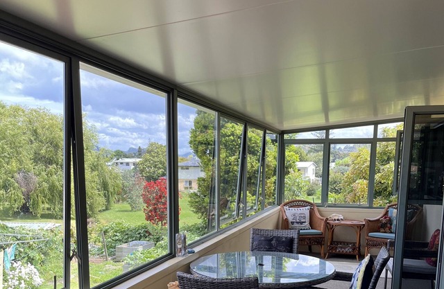 Large Family Holiday Home in Tairua