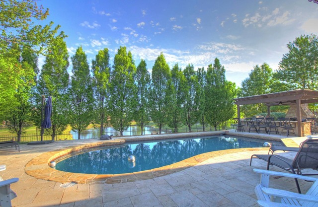 Large family retreat with amazing pool in Owasso