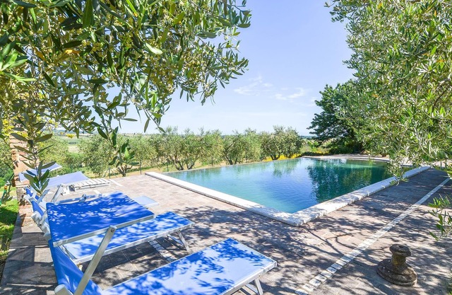 Large farmhouse with private pool in panoramic position