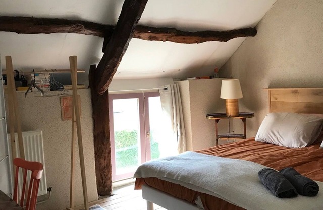 Large farmhouse near the sea + garden for 8 (10)