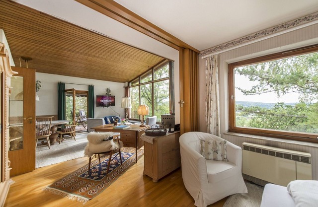 Large, fully equipped vacation home (65sqm) with covered terrace and wood-burning stove