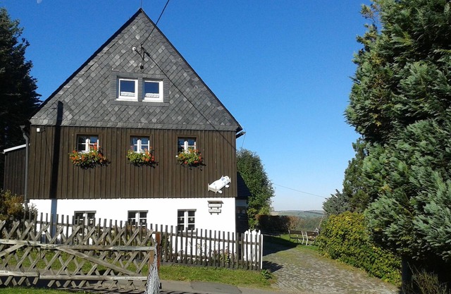 large holiday home 10 people, for families and. Groups, common room