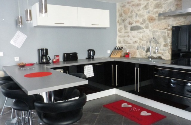 Large house 8 to 10 people, very comfortable and spacious