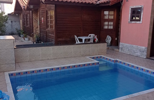 Large house with swimming pool in a closed condominium in São Pedro d'Aldeia.