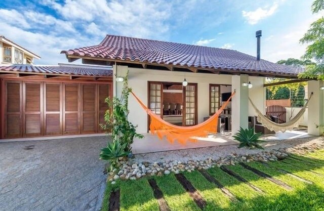 LARGE HOUSE P/12, 4 BEDROOMS (2 SUITES), wifi, 350 m from the sea. SHARE IN 12 TIMES