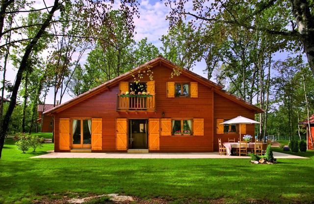 Large house with golf views and swimming pool