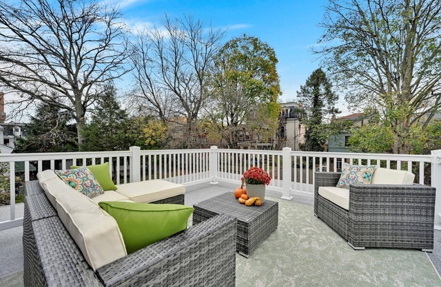 Large Modern Downtown Home with Historic Charm
