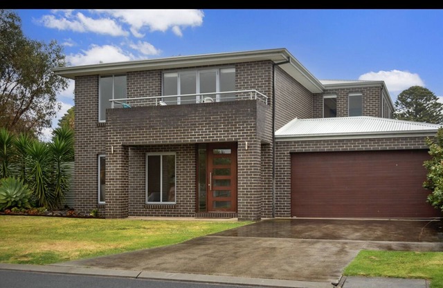 Large modern house with enclosed back yard. Short walk to central Port Fairy.