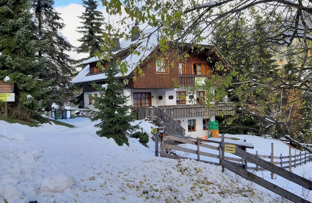 Large mountain Chalet for big families in front of the Nockalmbahn lifts,