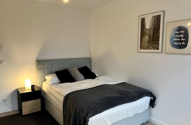 Large new-build apartment in Hamburg - Modern & Netflix