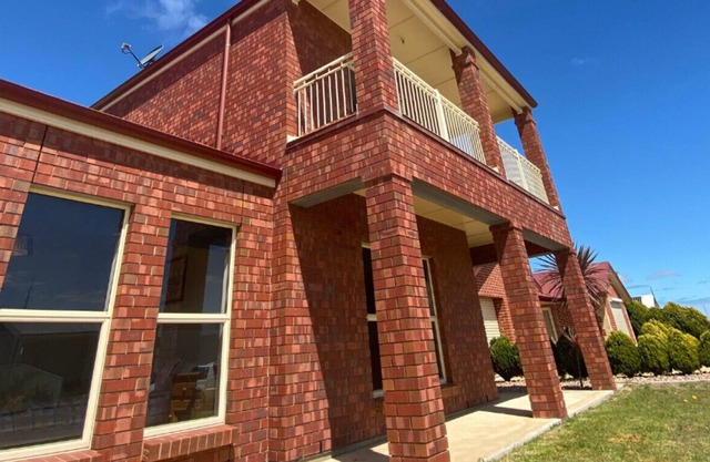 Large open plan living, large bedrooms within walking distance to the beach.