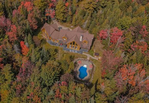 Large Private Home, Pool, Hot Tub, Sauna, Games