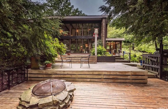 Large, spacious, private location. 15 minutes from IU.Pet friendly