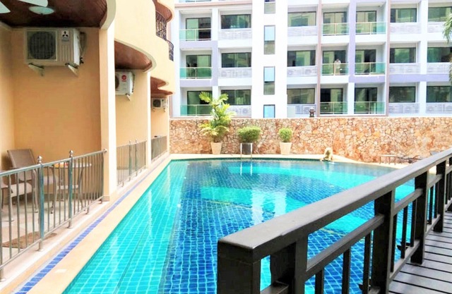 Large studio condo Jomtien