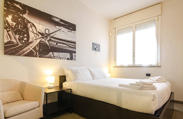 Large studio flat with private car park