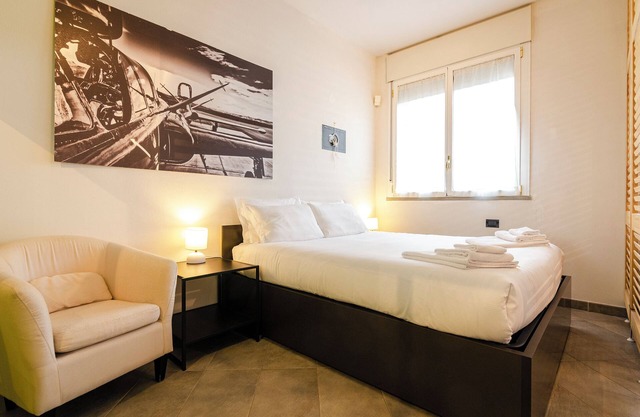 Large studio flat with private car park