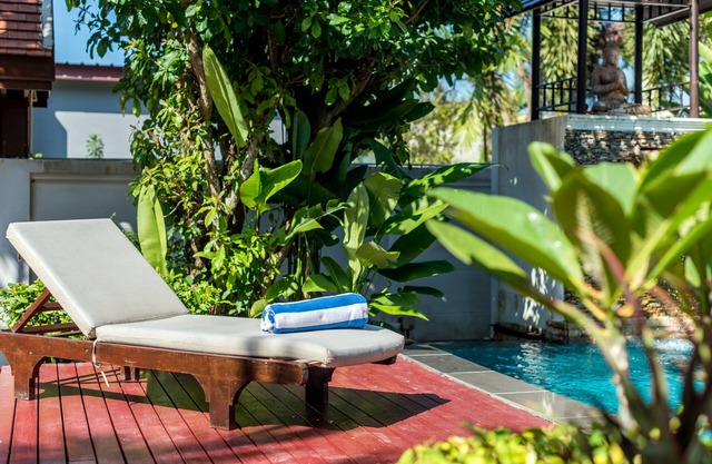 LARGE SURIN/BANGTAO VILLA WITH PRIVATE POOL/GARDEN
