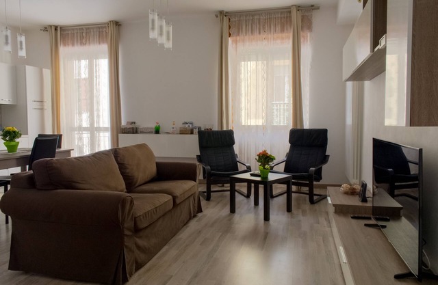 Large Three-room Apartment in a Strategic Position