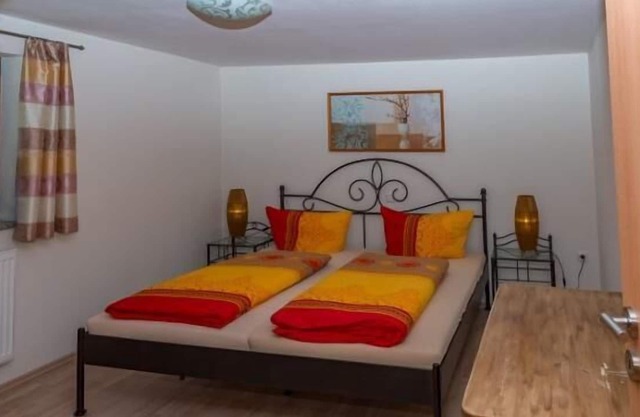 Large vacation apartment (50sqm) with balcony, including view of the Mehlbach stream