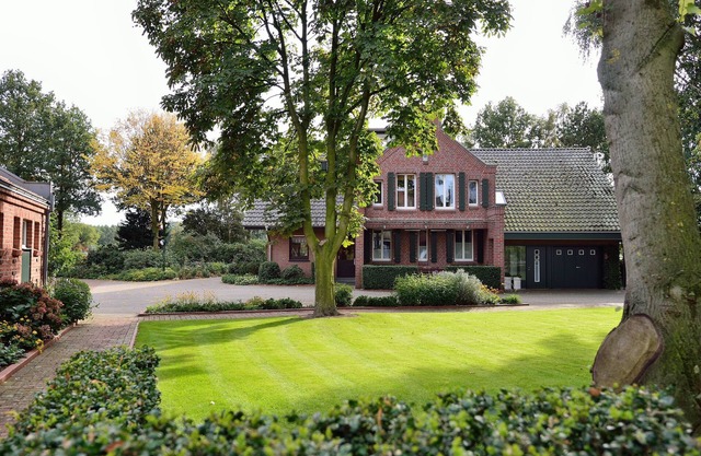 Large vacation apartment, quiet, on a farm with ponies and horses, near Dümmer See