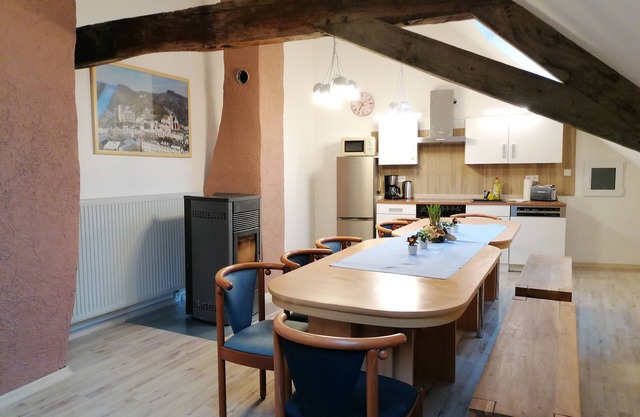 Large vacation home with 10 bedrooms and space for up to 22 guests