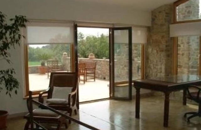 Large villa with pool in an exceptional natural environment