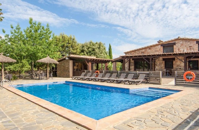 Large villa for 20pax, 45min from Barcelona, ​BBQ, WiFi