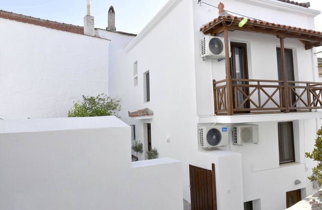 Large Villa for nine people