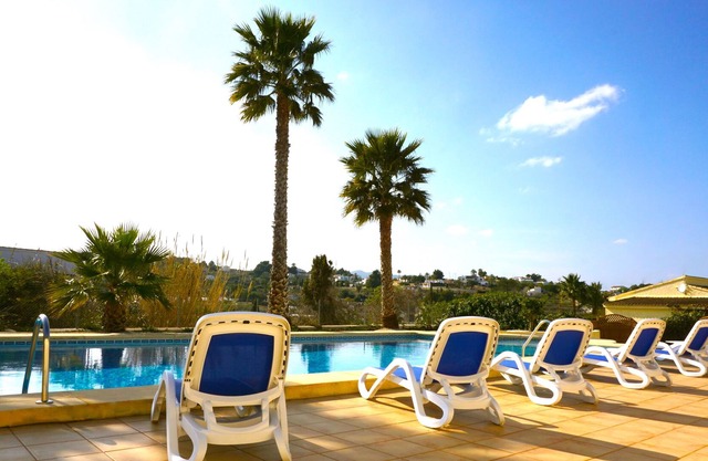Large Villa with 3 Independent Houses. Designed to enjoy with the family.