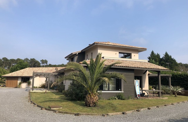 LARGE VILLA WITH SEA POOL PROMO LAST MINT