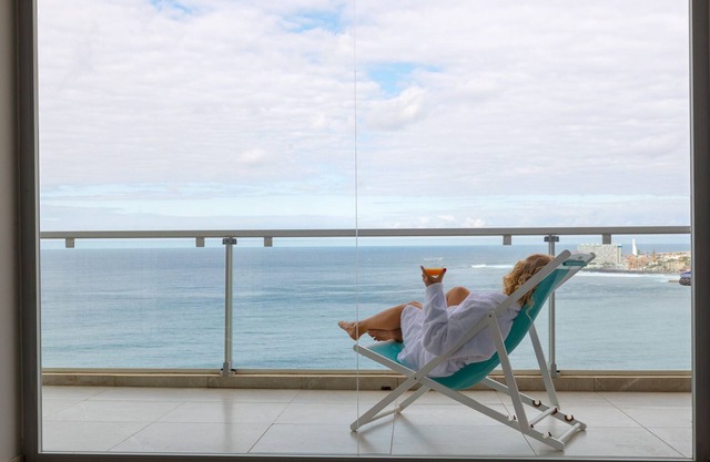 Las Olas Suite BajamarnInfinite sea terrace - you and the ocean