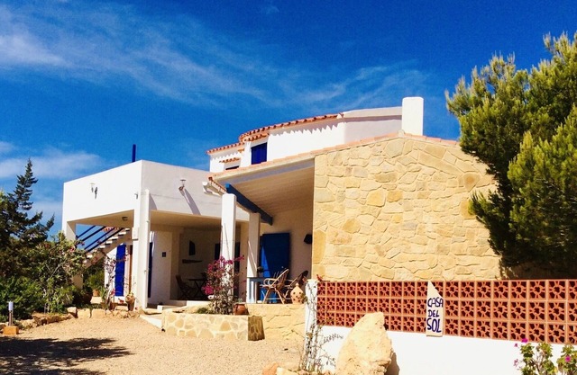 LAST MINUTE house with garden, wonderful sea view over the coast and free WLAN