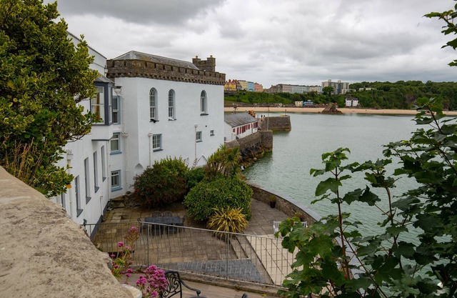 Laston Garden Apartment - Tenby Harbour, Sea Views