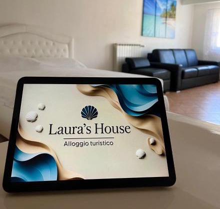 Laura's House
