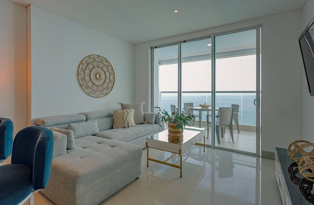 Laurdhomes Palmetto Beach Floor 3201, Sea View