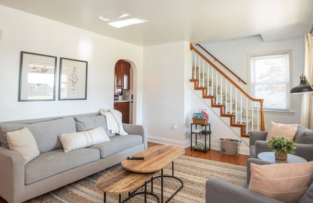 Laurel Cottage 4 BR 1 Bath