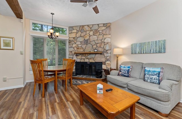 Laurelwood 80 with Wintergreen Advantage