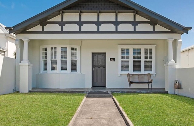 Lava House WIFI central heating/cooling CBD