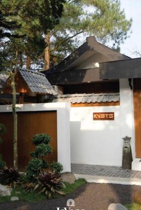 Lavana Villa by Raminten