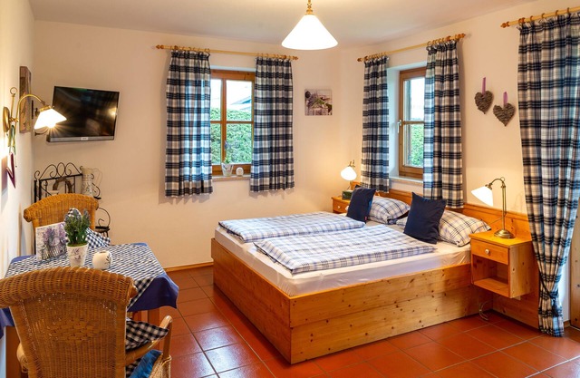 Lavendel-Appartement, 26 qm Erdgeschoss, kombinierter Wohn- und Schlafraum