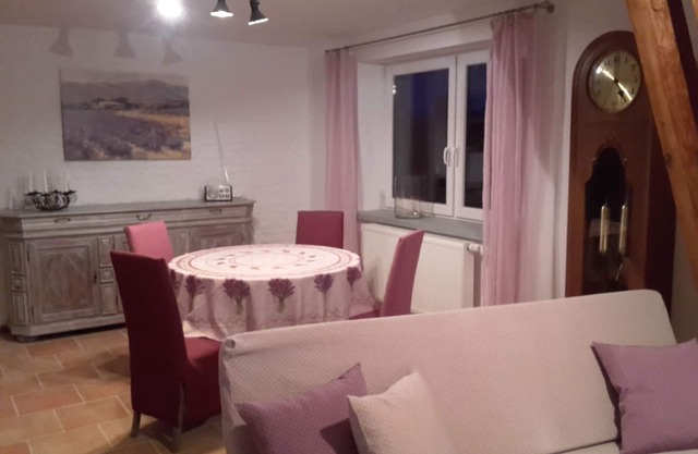 Lavender apartment with balcony, 4 persons