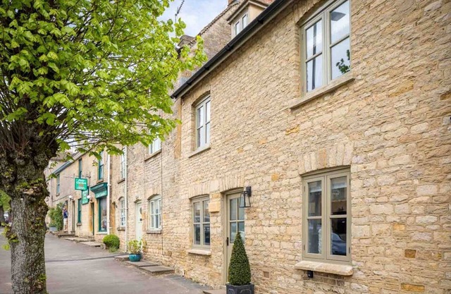 LAVENDER COTTAGE (STOW-ON-THE-WOLD) in Stow-On-The-Wold