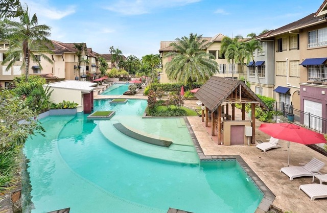 Lavender Lakes - Tranquil Resort Apartment | 4 Pools | Near Botanical Gardens & CBD