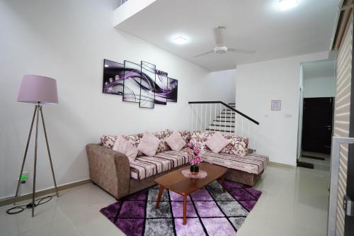 Lavender Villa Negombo Stylish Airport Retreat